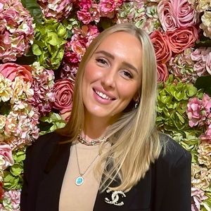 Meet your Posher, Olya